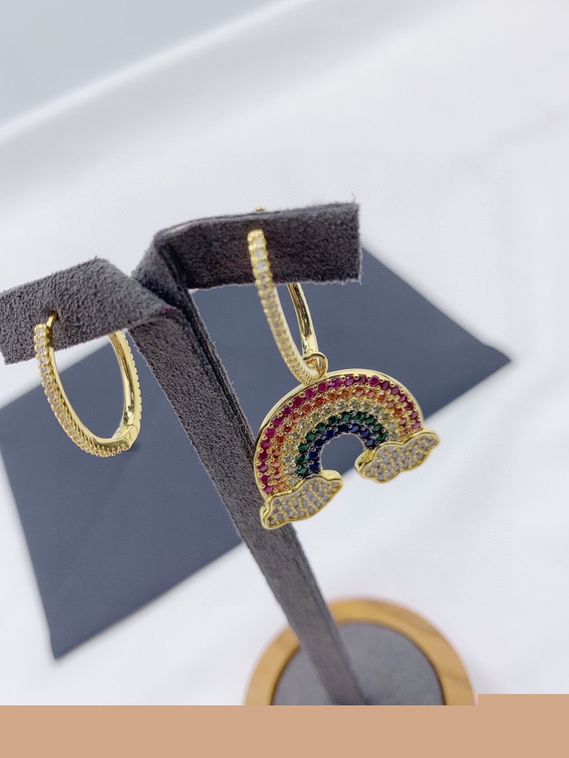 Apm Necklaces
